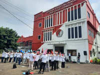 Regular Class Program Manado Nomor 10